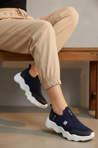 WOMEN SLIP ON TRAINERS ML-2522